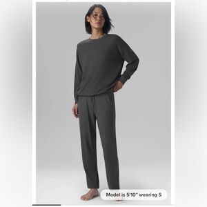ALO Yoga Soho Charcoal Lounge Pants and long sleeve